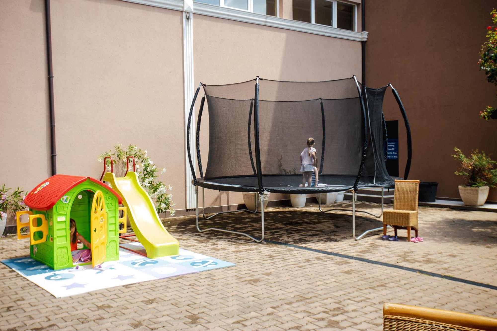 Biato Apartments Pantai Sunny Luaran gambar