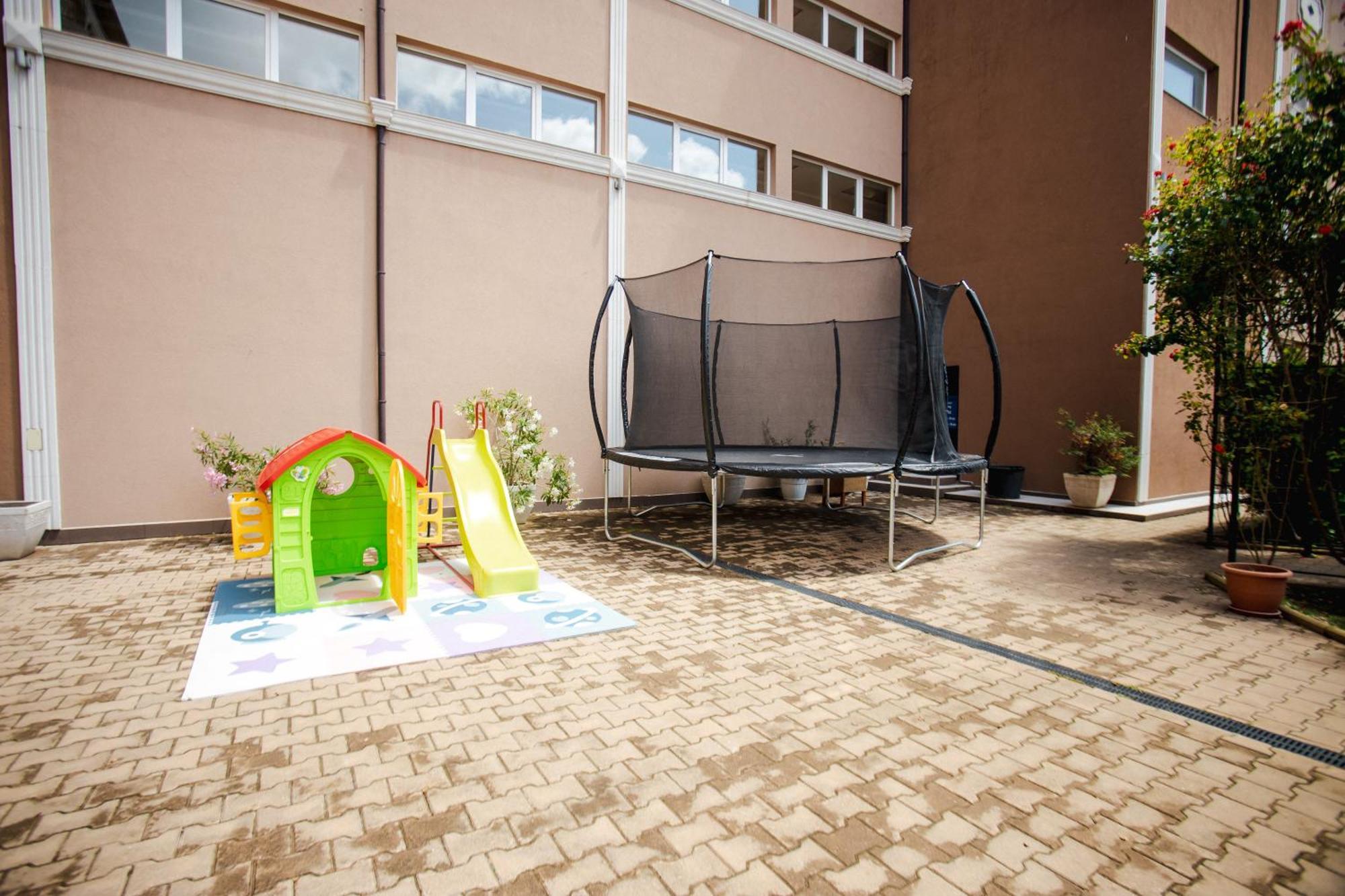 Biato Apartments Pantai Sunny Luaran gambar