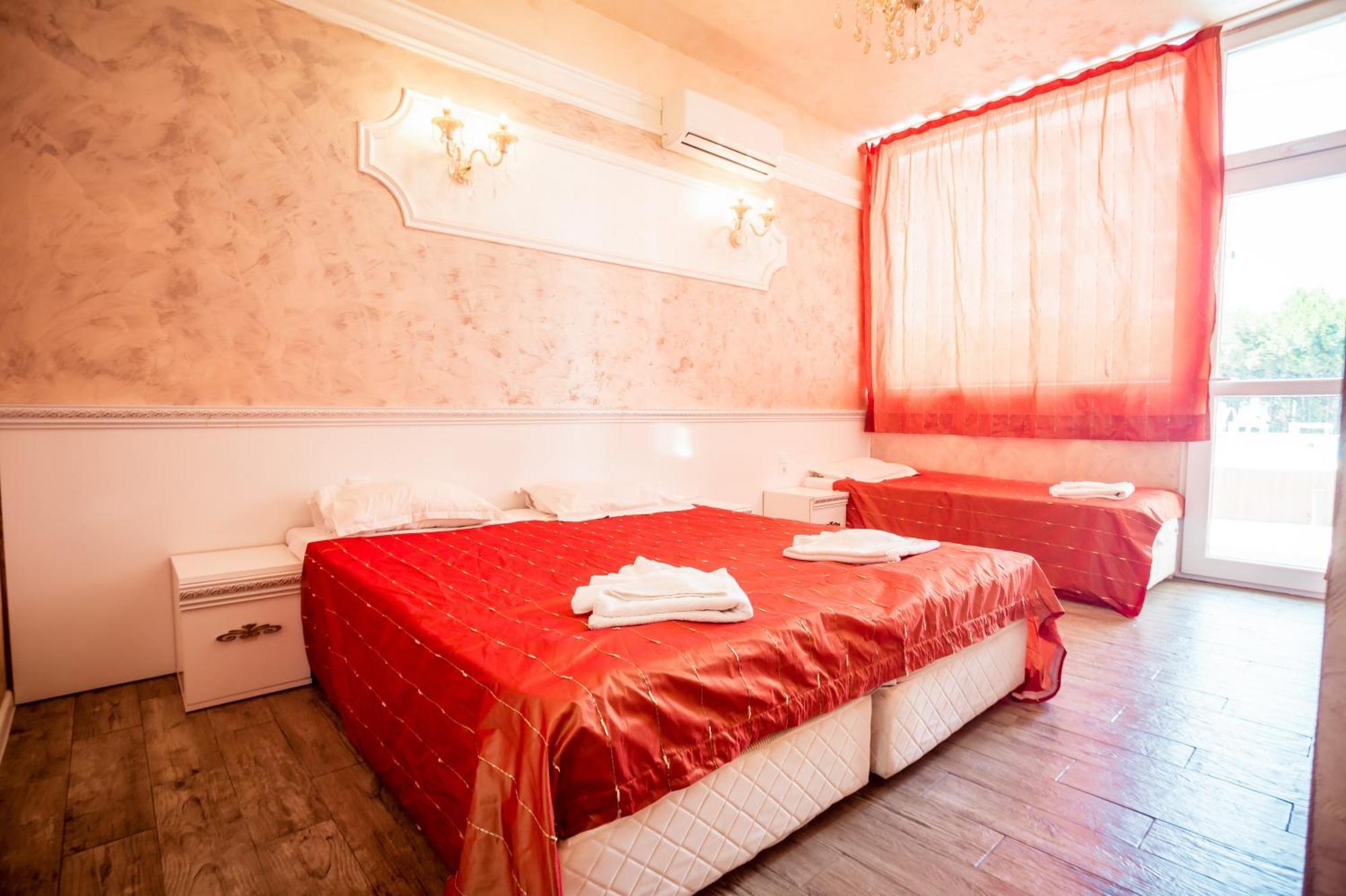 Biato Apartments Pantai Sunny Luaran gambar