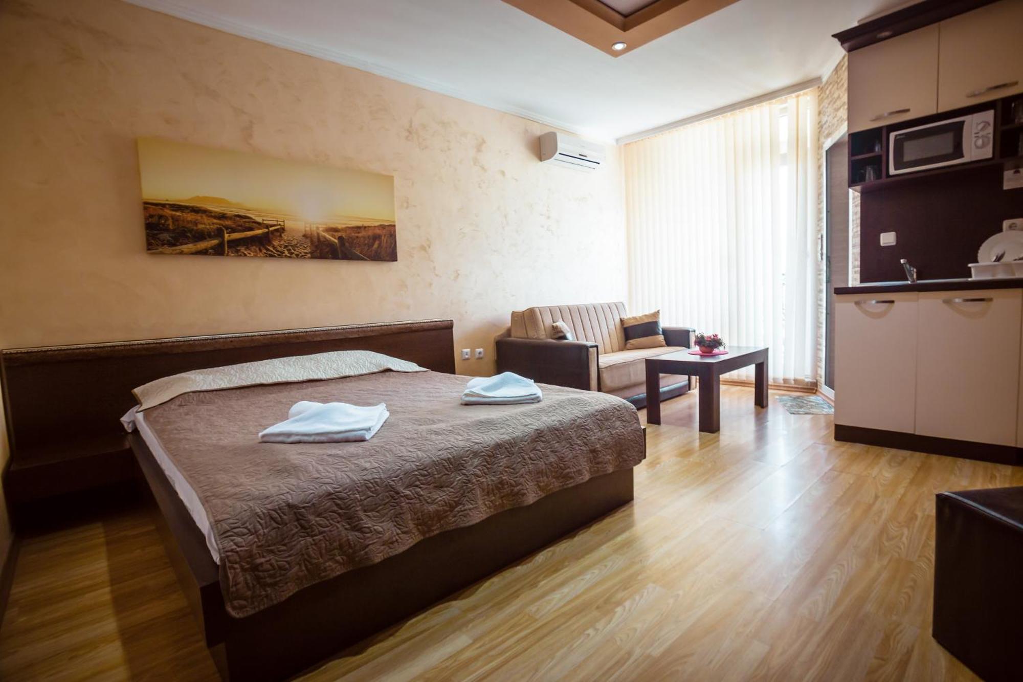 Biato Apartments Pantai Sunny Luaran gambar