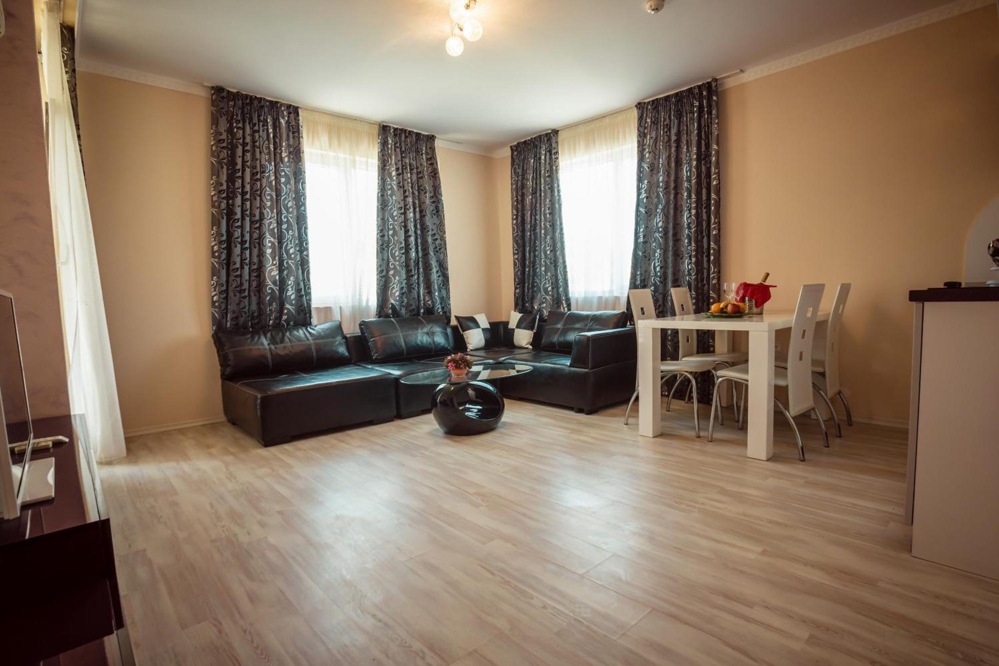 Biato Apartments Pantai Sunny Luaran gambar