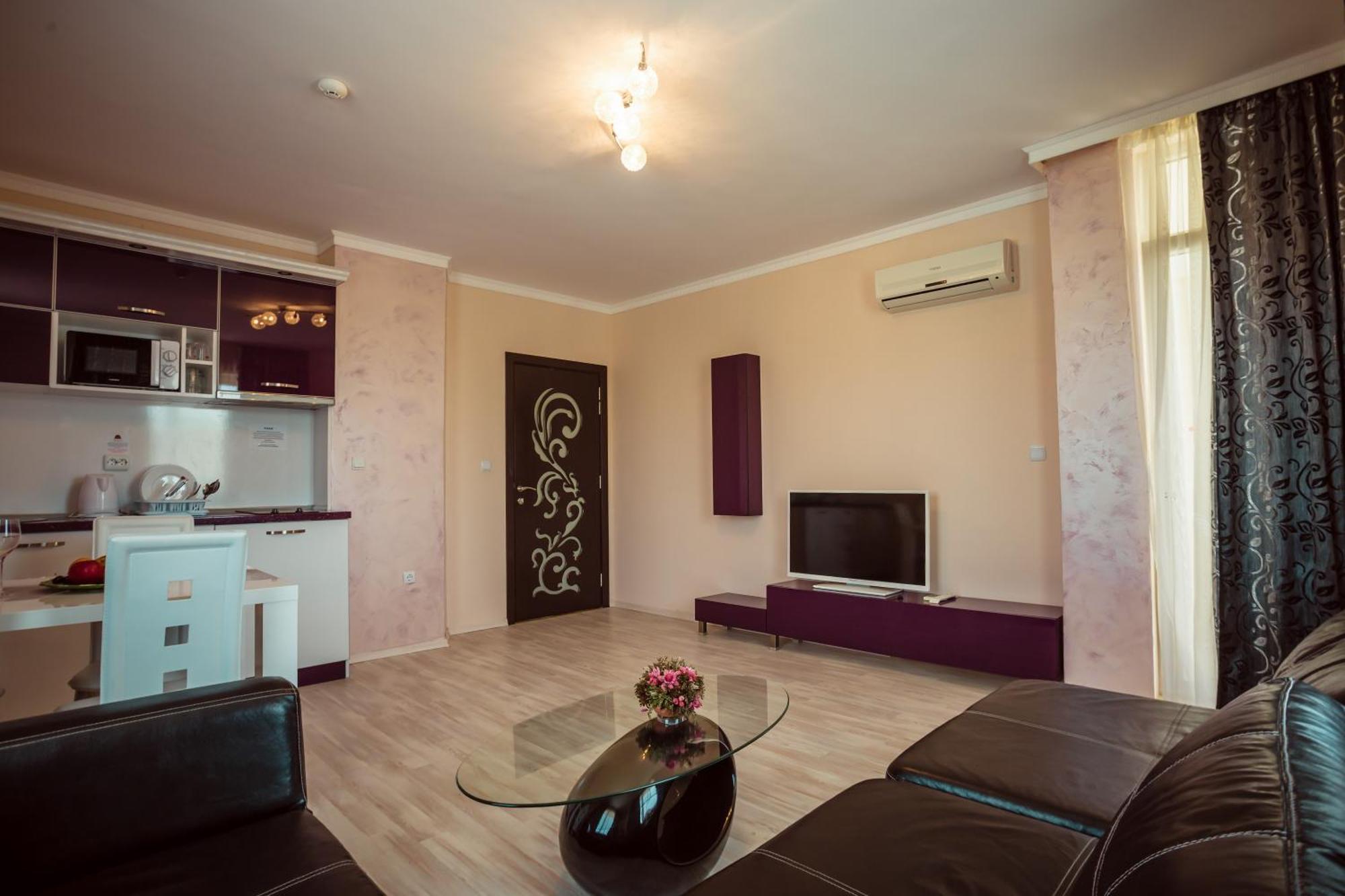 Biato Apartments Pantai Sunny Luaran gambar