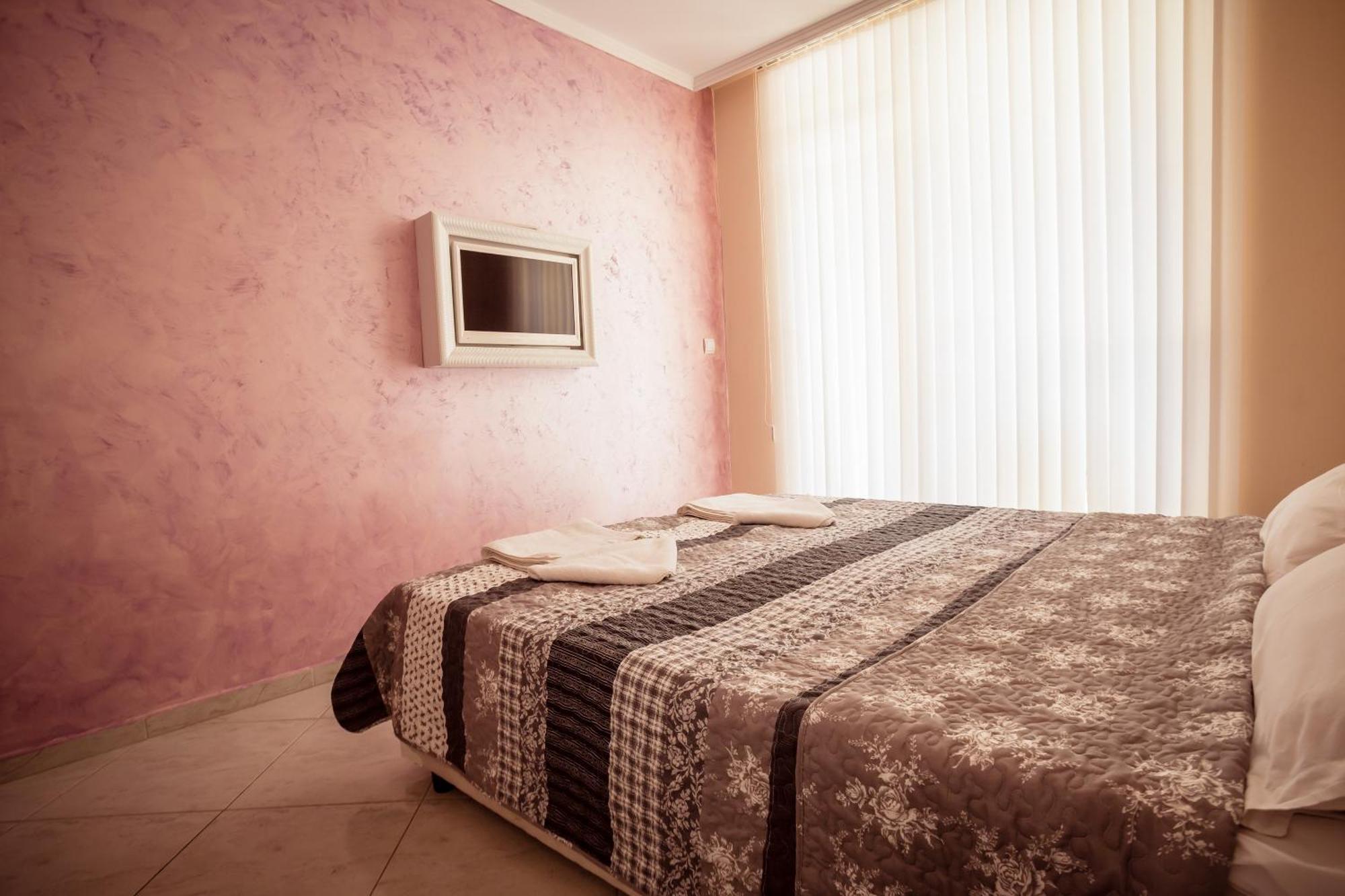 Biato Apartments Pantai Sunny Luaran gambar