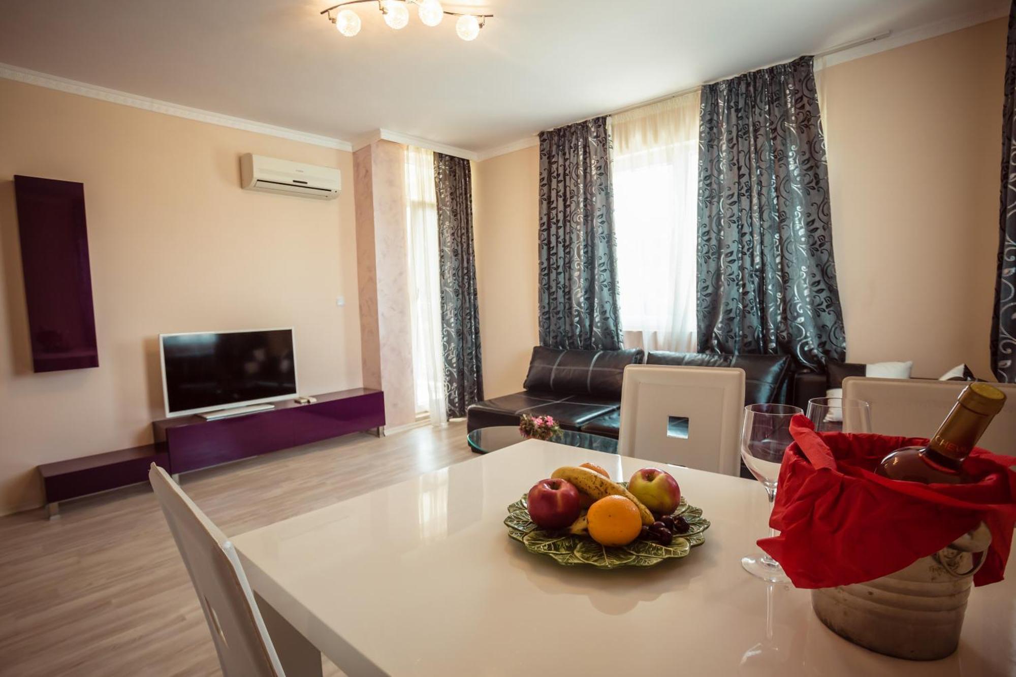 Biato Apartments Pantai Sunny Luaran gambar